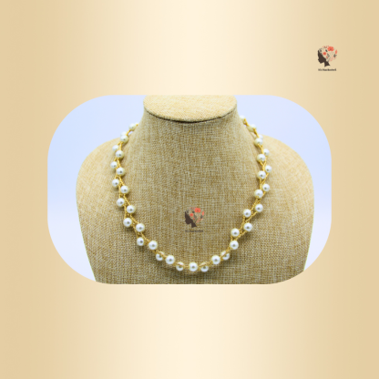 Golden Grace: Handmade Faux Pearl Bead Necklace - Image 2